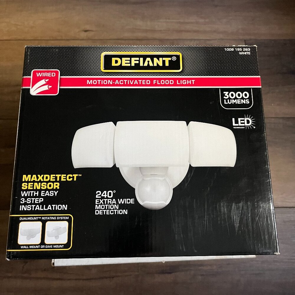 Defiant Motion-Activated Flood Light